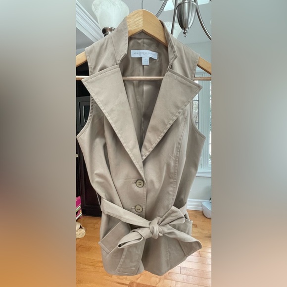 New York & Company Vest - XS - Picture 3 of 5